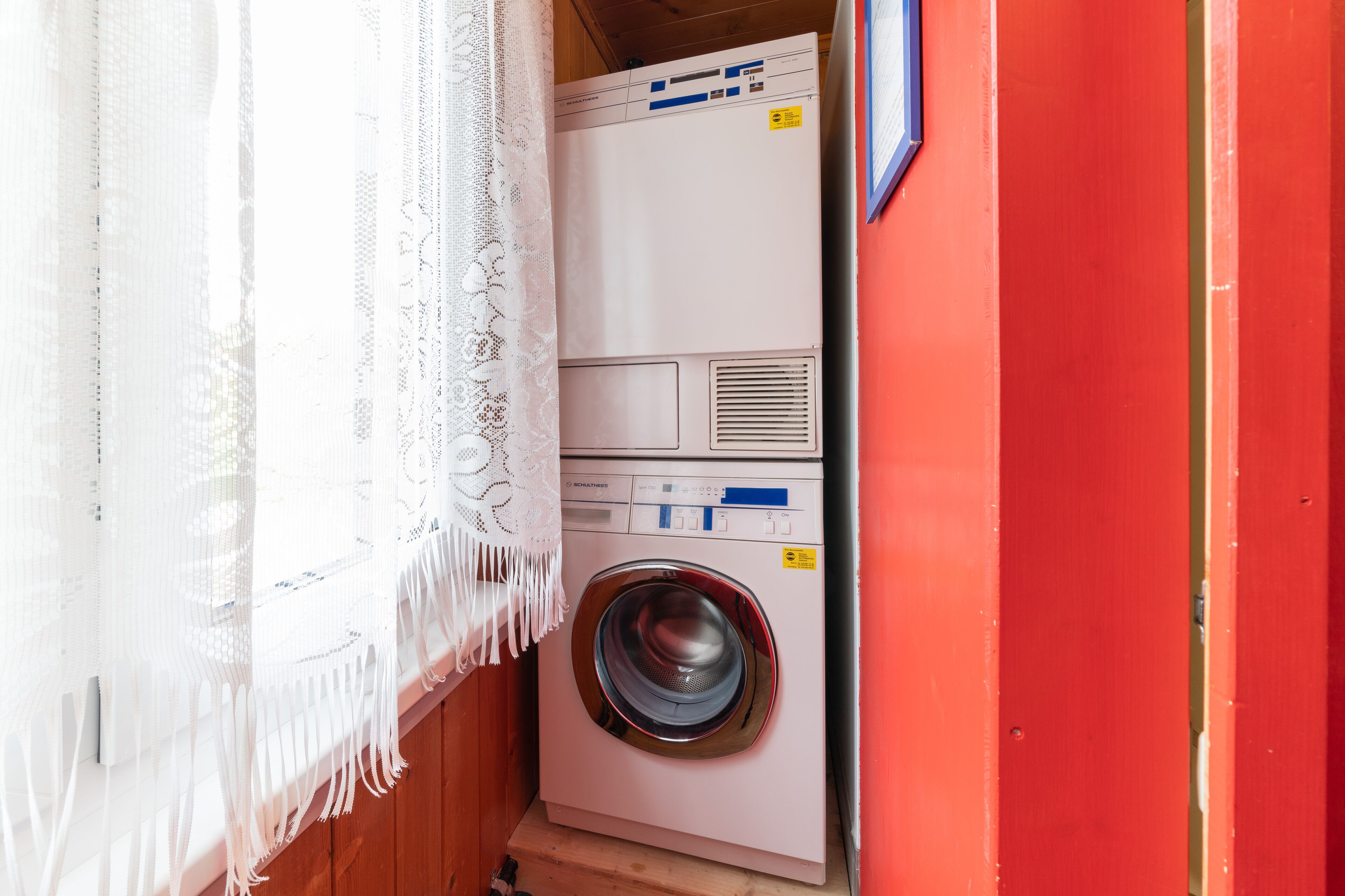 Photo - Lake Lodge Hostel