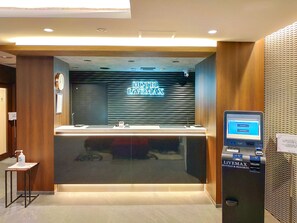 Reception - HOTEL LiVEMAX Tachikawa Ekimae (Tachikawa)