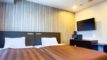 Individually decorated, desk, iron/ironing board, free WiFi