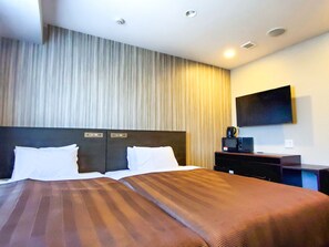 Individually decorated, desk, iron/ironing board, free WiFi - HOTEL LiVEMAX Tachikawa Ekimae (Tachikawa)