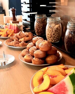 Tägliches inbegriffenes Frühstücksbuffet