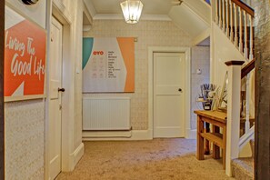 Reception - OYO Wayside Hotel (Wolverhampton)