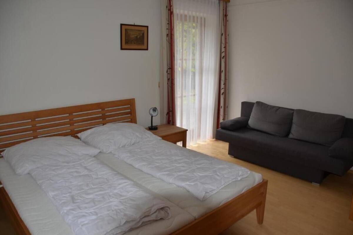Suite familiar (Top 3) | Insonorización, wifi gratis y ropa de cama