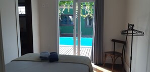 2 habitaciones, escritorio, tabla de planchar con plancha y wifi gratis 