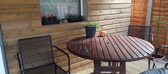 Privet Annexe/ garden room / studio  / underfloor heating 