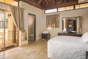 3 bedrooms, WiFi, bed sheets, wheelchair access