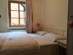 Apartment, 2 Bedrooms | 2 bedrooms, individually decorated, free WiFi - Pfarrhof Stuer (Stuer)