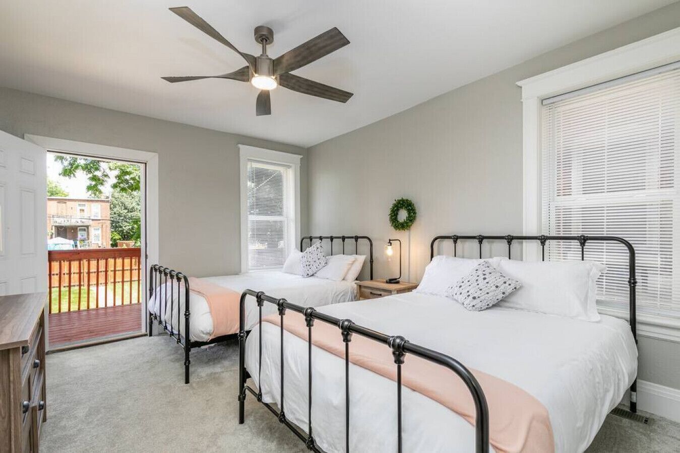 4167 Shaw B · Freshly Renovated, Walk to the Botanical Gardens