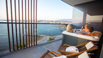 Suite presidencial, hidromasaje, vista al mar | Terraza o patio