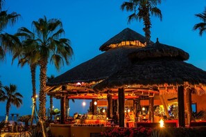 Bar (in der Unterkunft)