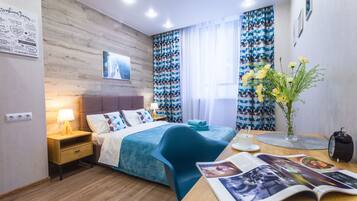 Business-Studio | Wohnzimmer | 16-Zoll-LCD-Fernseher mit Kabelempfang, Fernseher