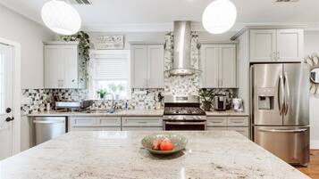 House (303 Beechwood Ave) | Private kitchen