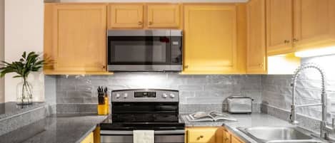 Apartment (2 Bedrooms) | Private kitchen