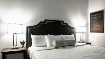 Apartment (2 Bedrooms) | 2 bedrooms, laptop workspace, iron/ironing board, WiFi