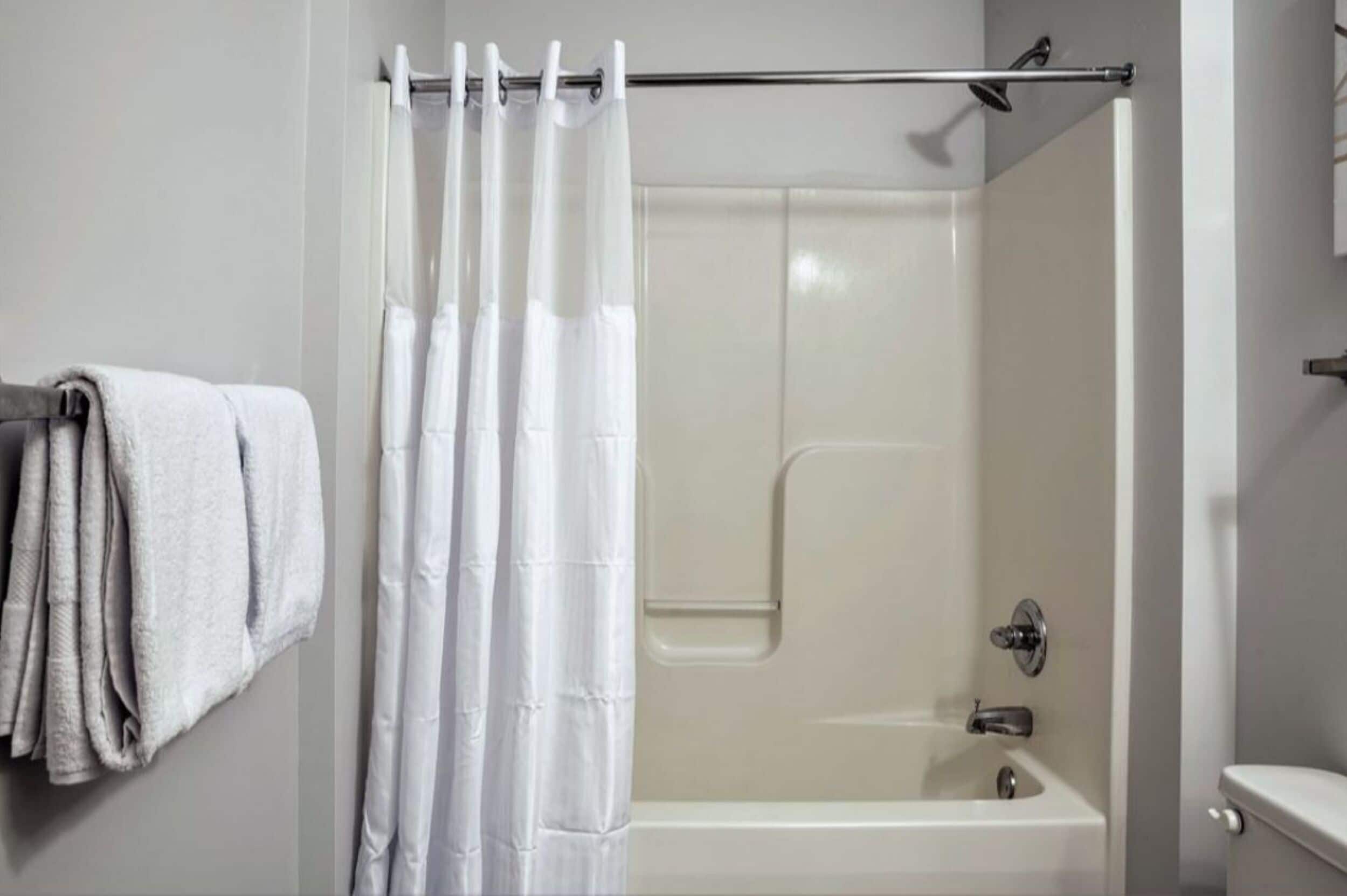 Contemporary 2BR 2BA Apartment In Downtown Indianapolis by CozySuites