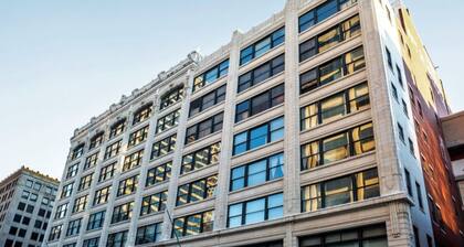 Beautiful 2BR 2BA In The Block by CozySuites