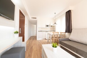 Flat-screen TV - Aparthotel Ciudad Laurel (Son Servera)