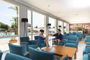 Lobby lounge - Aparthotel Ciudad Laurel (Son Servera)