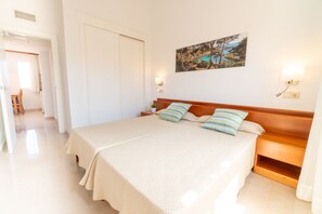 1 bedroom, minibar, iron/ironing board, free cots/infant beds