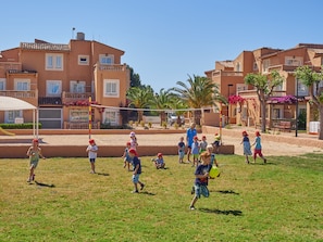 Children’s play area – outdoor
