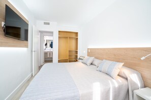1 bedroom, minibar, iron/ironing board, free cribs/infant beds - Aparthotel Ciudad Laurel (Son Servera)