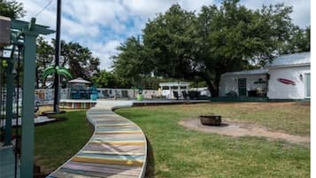 Enceinte de lâhĂ©bergement