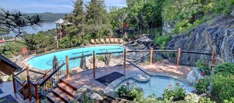 Equinox Condo | On-Resort Luxury | Direct Ski Access | Stunning View / Tremblant Living
