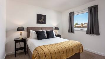 Classic Apartment | 2 bedrooms, iron/ironing board, free WiFi, bed sheets