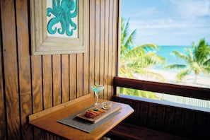 Outdoor dining - Vacation Rental Redefined, St. George's Caye Belize (Belize City)