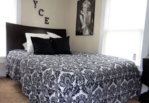 4 bedrooms, iron/ironing board, WiFi