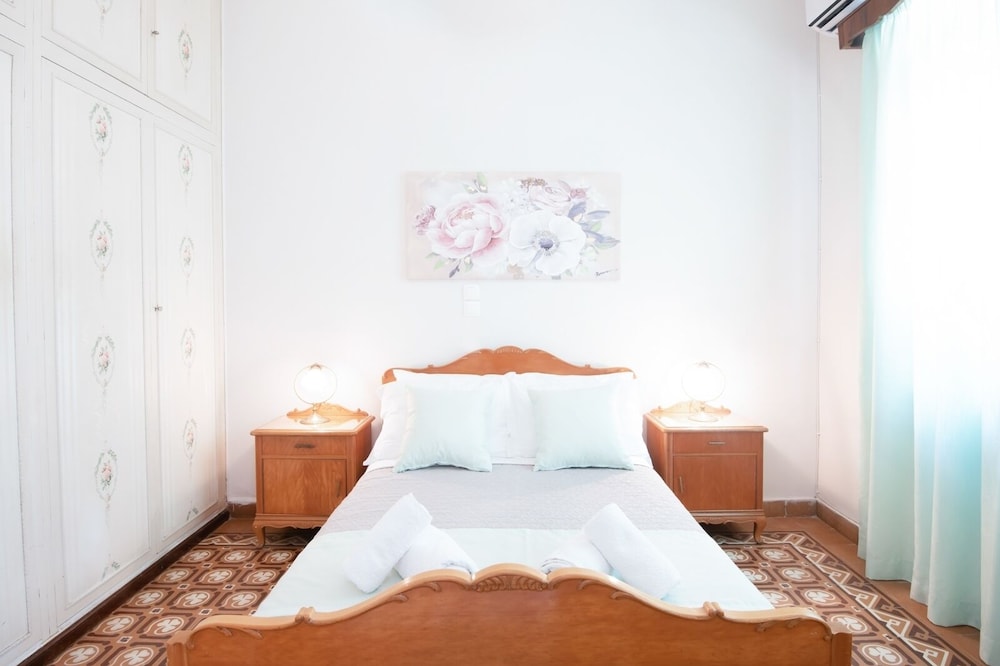 Best House, Marina Home, Athens Avenue, Patra