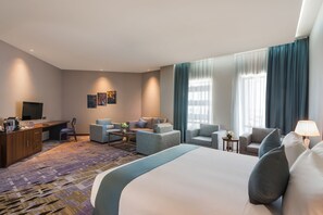 Junior suite | 1 slaapkamer, lakens van Egyptisch katoen, luxe beddengoed, een minibar