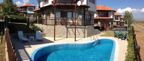 Indoor pool, outdoor pool