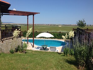 Piscine intérieure, piscine extérieure