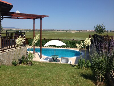 Beautiful Private Villa with private Pool, in the secure Vineyards Resort & Spa
