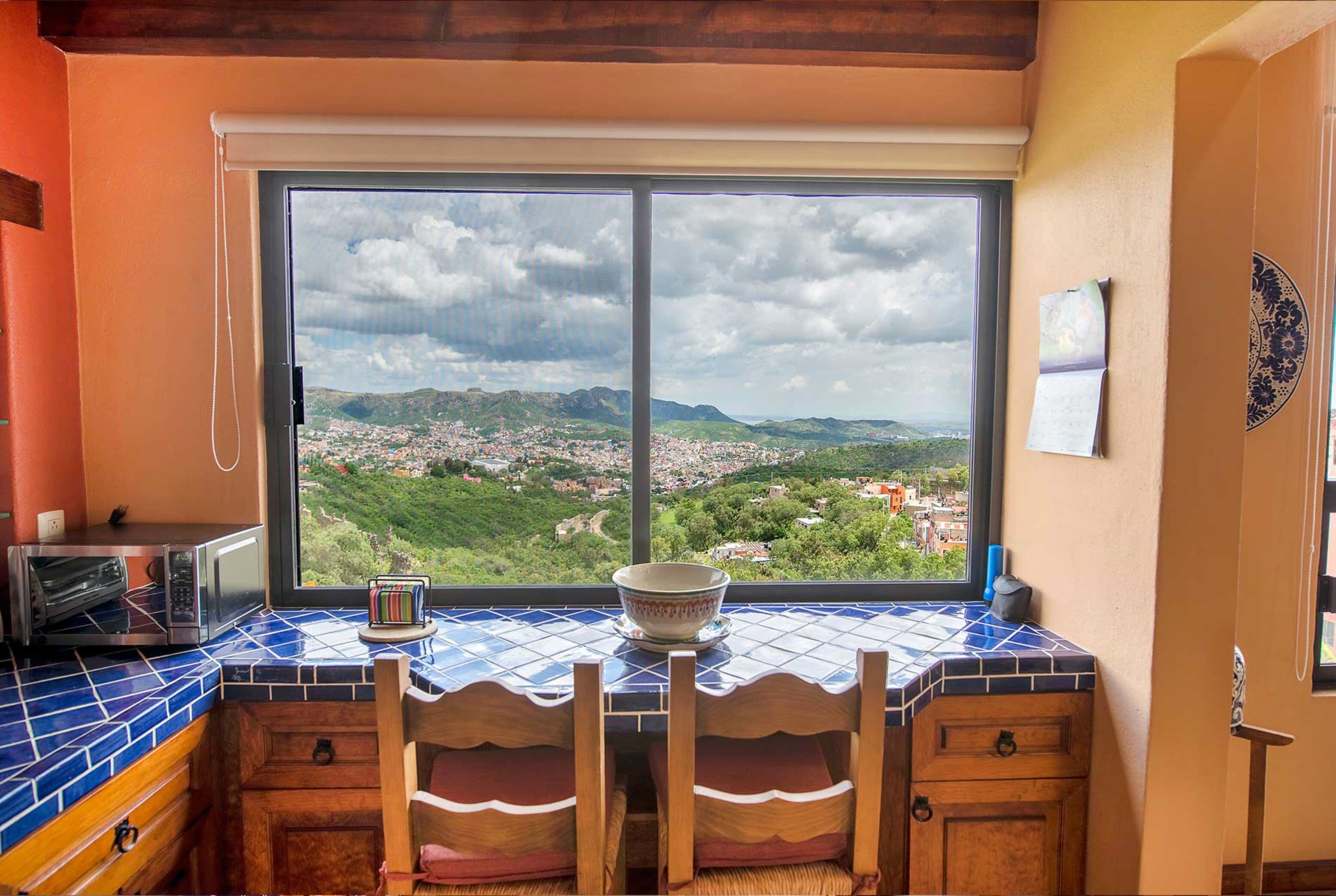 santa ana | private kitchen | fridge, microwave