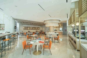 Restaurant - HARRIS Suites Puri Mansion Jakarta (Jakarta)