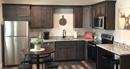 On the Salmon River-Cabin 3 - 2 bed, 2 Bath, Sleeps 6