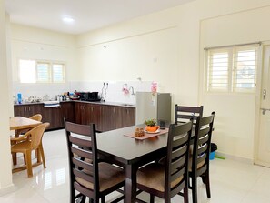 تناول الطعام