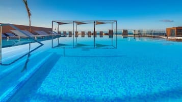 Innenpool, Außenpool