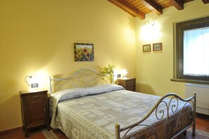 2 makuuhuonetta, Wi-Fi, vuodevaatteet