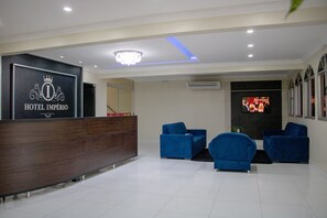 Front of property - Hotel Império (Santarém)