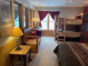 5 bedrooms, iron/ironing board, free WiFi, bed sheets - Peak 7 4 bedroom private vacation home (Breckenridge)