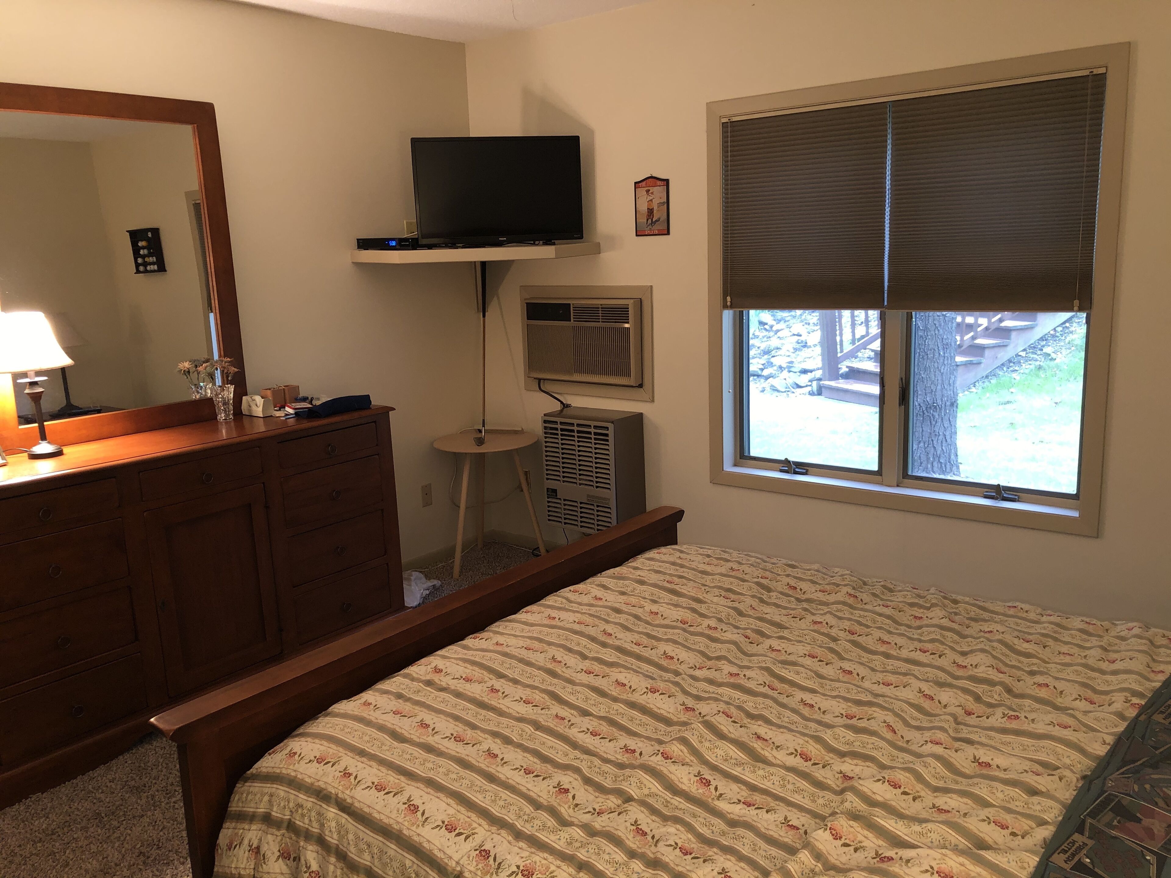 Relaxing Peek ‘n Peak Ski &amp; Golf Condo near the slopes