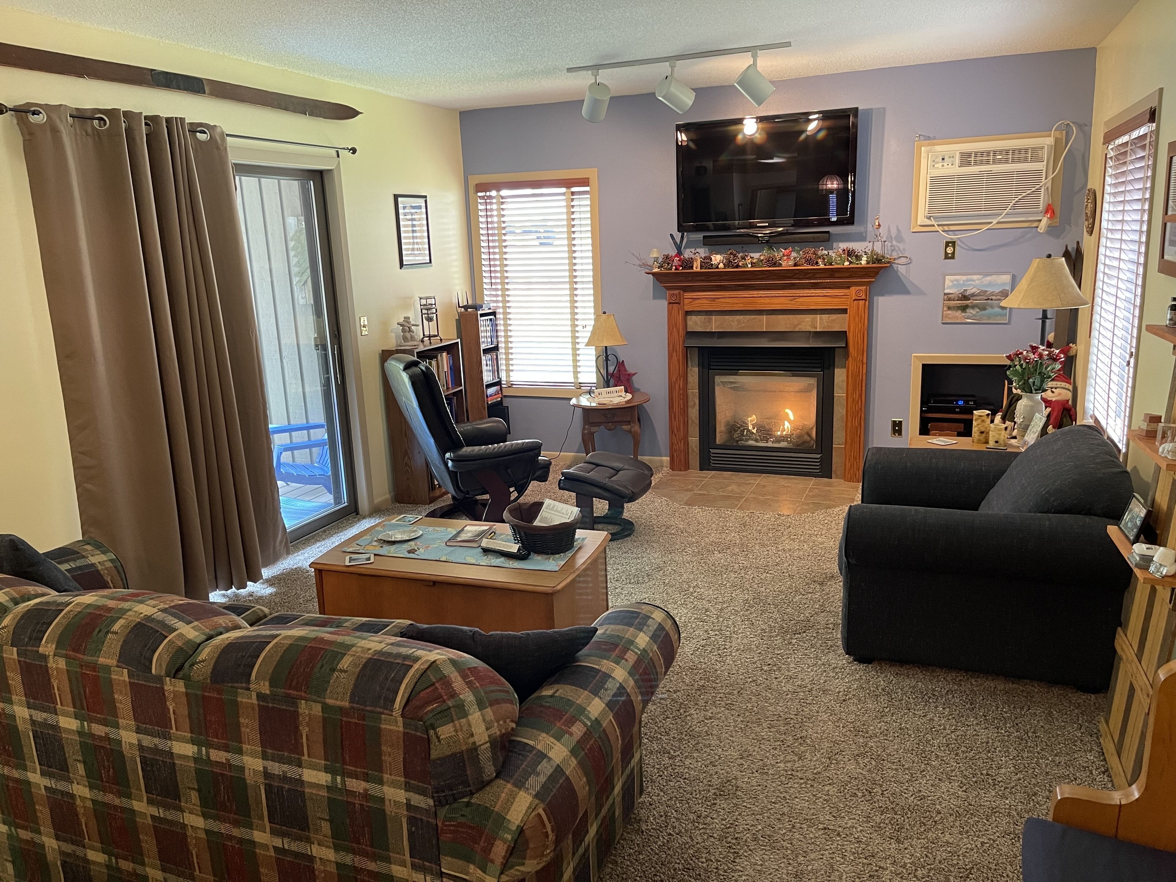 Relaxing Peek ‘n Peak Ski &amp; Golf Condo near the slopes