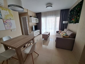 TV connectée, table de tennis de table
