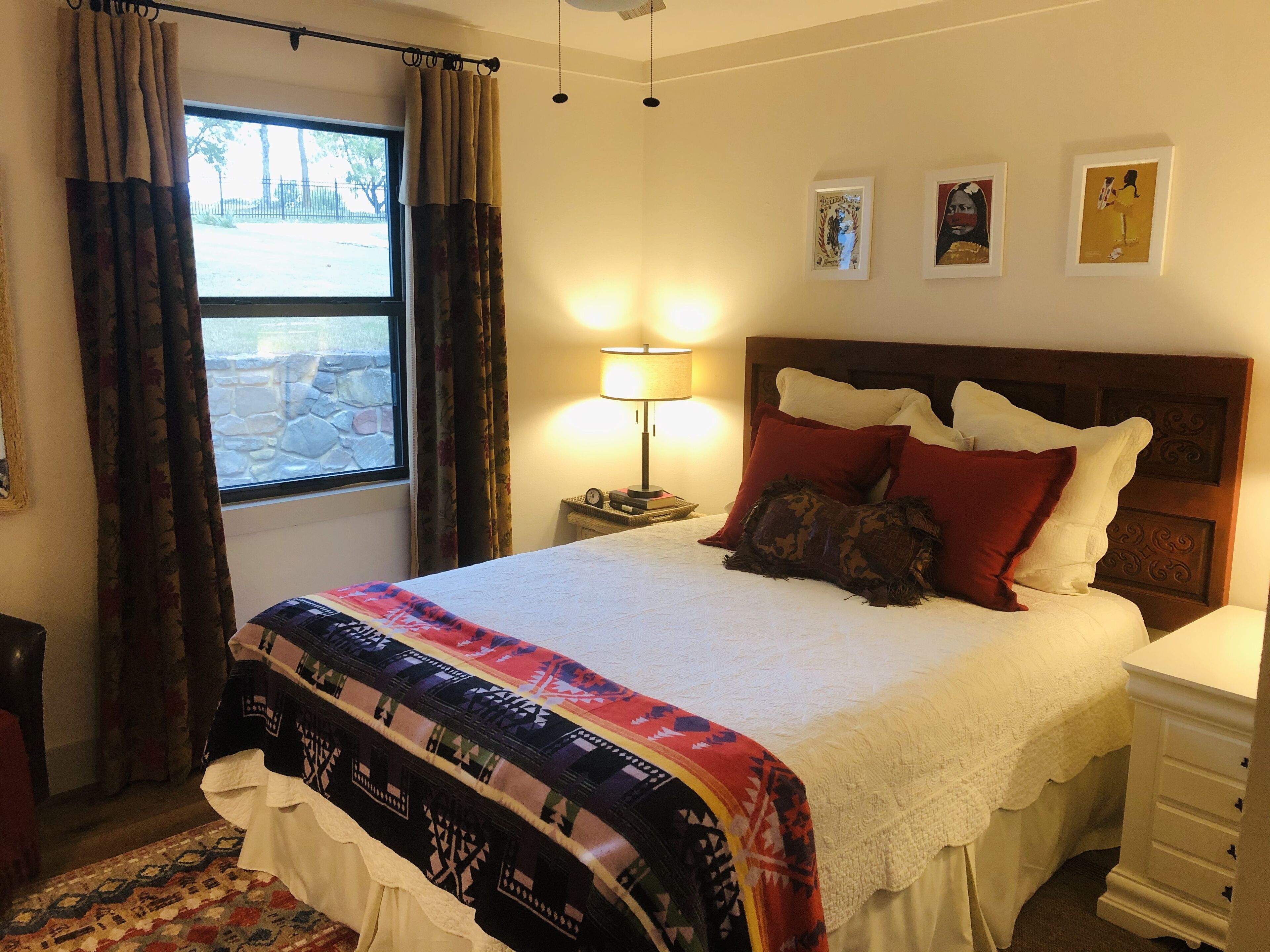 4 chambres, bureau, Wi-Fi gratuit, draps fournis