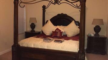 Exclusive House | 4 bedrooms, individually decorated, individually furnished, desk