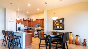 Private kitchen - Disney Lake House Minutes From Airport (Orlando)