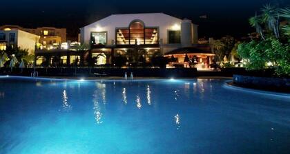 Hotel Las Olas